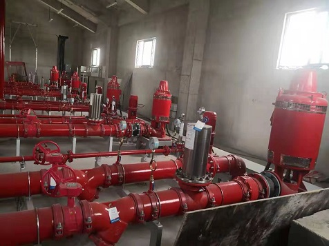 连云港LNG 压力容器制造项目用长轴深井消防泵安装调试(图1)